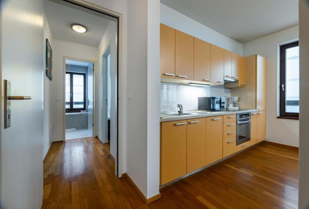 Modern Spacious Flat With A Terrace And A Parking Apartament *